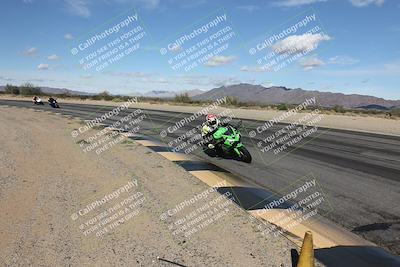 media/Nov-16-2025-Race Pace (Sun) [[8c5fa54630]]/Non Verified Riders (1st 20 Minutes)/3-Turn 3 Inside (11am)/